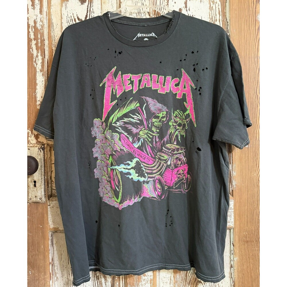 Men's Metallica Here Comes Revenge!!! Distressed Graphic T-Shirt - One Size